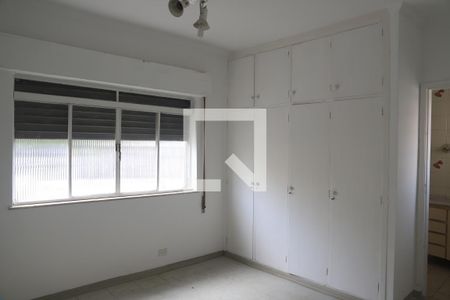 Casa à venda com 250m², 3 quartos e 3 vagasSuite