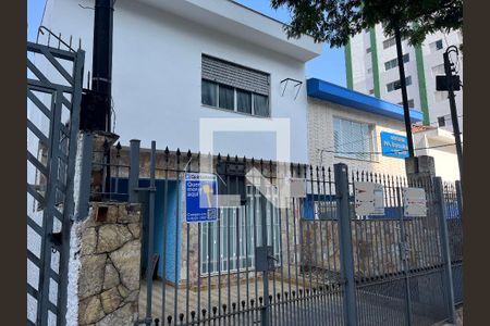 Casa à venda com 250m², 3 quartos e 3 vagasFachada