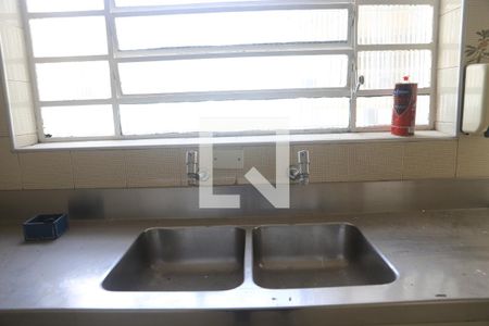 Casa à venda com 250m², 3 quartos e 3 vagasCozinha