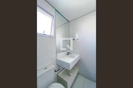 Apartamento à venda com 74m², 2 quartos e 2 vagasBanheiro da Suíte