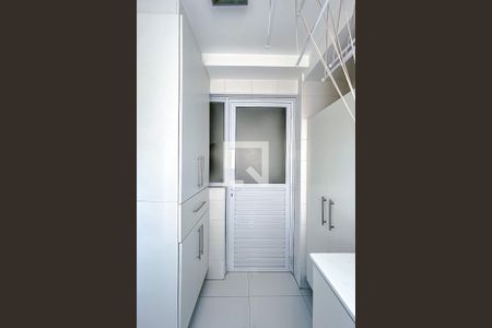 Apartamento à venda com 74m², 2 quartos e 2 vagasÁrea de Serviço