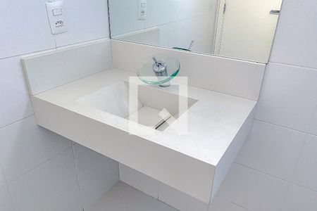 Apartamento à venda com 74m², 2 quartos e 2 vagasBanheiro da Suíte 2
