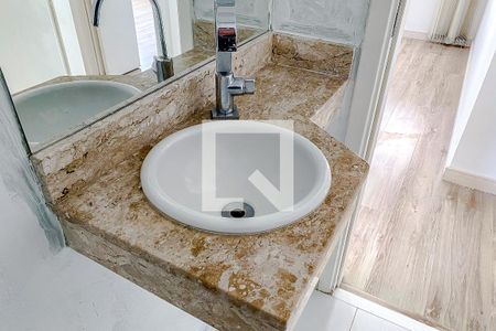 Apartamento à venda com 74m², 2 quartos e 2 vagasLavabo