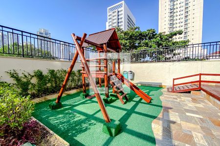 Apartamento à venda com 74m², 2 quartos e 2 vagasÁrea comum - Playground