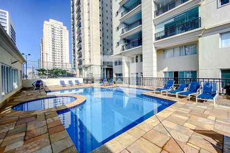Apartamento à venda com 74m², 2 quartos e 2 vagasÁrea comum - Piscina
