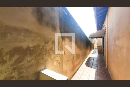 Casa à venda com 160m², 3 quartos e 4 vagasCorredor
