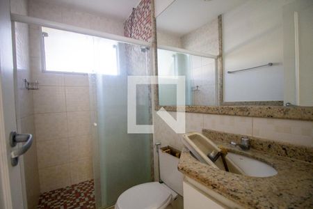 Casa à venda com 200m², 4 quartos e 2 vagasBanheiro da Suíte 2