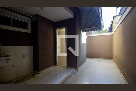 Casa à venda com 200m², 4 quartos e 2 vagasCozinha e Área de Serviço