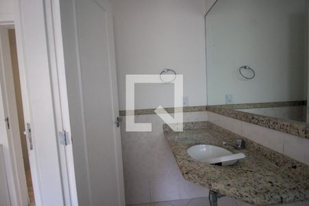 Casa à venda com 200m², 4 quartos e 2 vagasBanheiro da Suíte 3