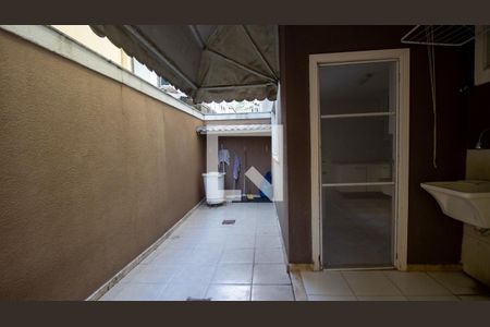 Casa à venda com 200m², 4 quartos e 2 vagasCozinha e Área de Serviço