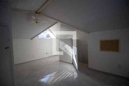 Casa à venda com 200m², 4 quartos e 2 vagasSotão