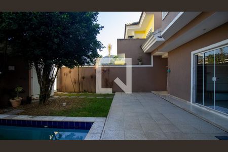 Casa à venda com 200m², 4 quartos e 2 vagasQuintal