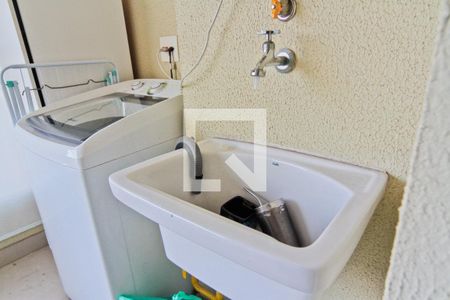 Casa para alugar com 55m², 2 quartos e 1 vagaÁrea de Serviço