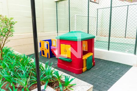 Casa para alugar com 55m², 2 quartos e 1 vagaÁrea comum - Playground