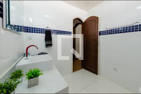 Casa à venda com 307m², 4 quartos e 4 vagas Casa à venda com 307m², 4 quartos e 4 vagasBanheiro