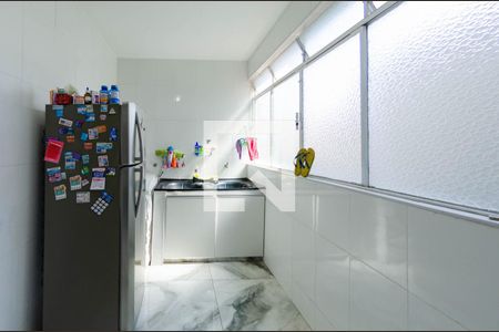 Casa à venda com 307m², 4 quartos e 4 vagas Casa à venda com 307m², 4 quartos e 4 vagasÁrea de serviço