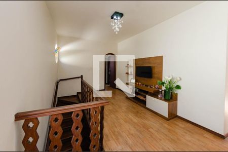 Casa à venda com 307m², 4 quartos e 4 vagas Casa à venda com 307m², 4 quartos e 4 vagasSala 3