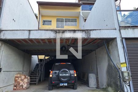 Casa de condomínio para alugar com 350m², 3 quartos e 3 vagasFachada
