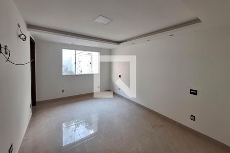 Casa de condomínio para alugar com 350m², 3 quartos e 3 vagasSuíte 1