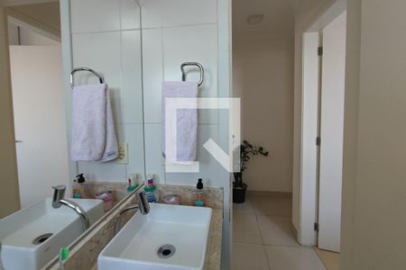 Apartamento à venda com 48m², 2 quartos e 1 vaga Apartamento à venda com 48m², 2 quartos e 1 vagaBanheiro