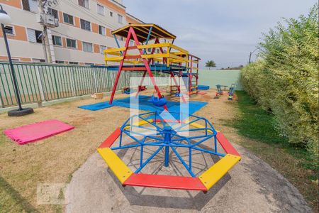 Apartamento à venda com 48m², 2 quartos e 1 vaga Apartamento à venda com 48m², 2 quartos e 1 vagaÁrea comum - Playground