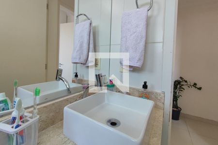 Apartamento à venda com 48m², 2 quartos e 1 vaga Apartamento à venda com 48m², 2 quartos e 1 vagaBanheiro