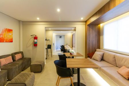 Apartamento para alugar com 32m², 2 quartos e sem vaga Apartamento para alugar com 32m², 2 quartos e sem vagaÁrea comum - Salão de festas