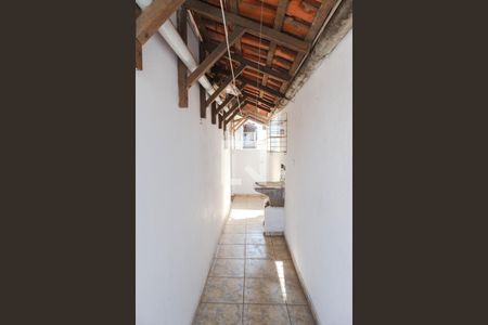 Casa para alugar com 60m², 1 quarto e 1 vagaÁrea de serviço 
