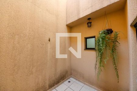 Casa à venda com 128m², 3 quartos e 2 vagas Casa à venda com 128m², 3 quartos e 2 vagasJardim de Inverno