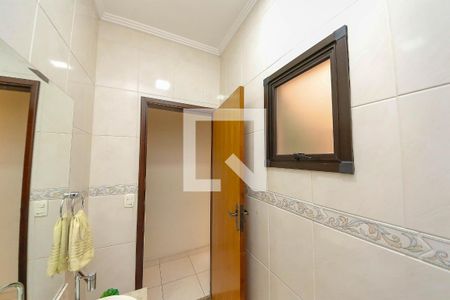 Casa à venda com 128m², 3 quartos e 2 vagas Casa à venda com 128m², 3 quartos e 2 vagasLavabo