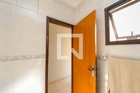 Casa à venda com 128m², 3 quartos e 2 vagas Casa à venda com 128m², 3 quartos e 2 vagasBanheiro