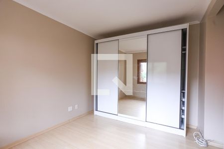 Casa de condomínio à venda com 130m², 3 quartos e 2 vagasSuíte