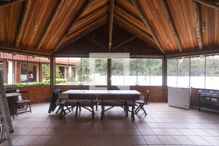 Casa de condomínio à venda com 130m², 3 quartos e 2 vagasÁrea comum - Salão de festas