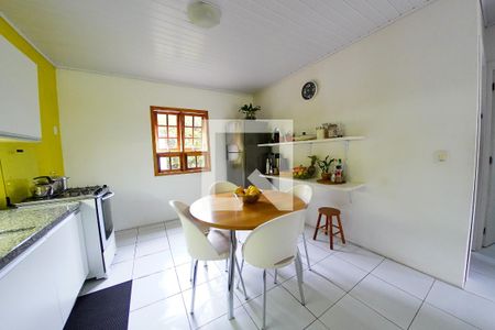 Casa à venda com 86m², 2 quartos e 2 vagas Casa à venda com 86m², 2 quartos e 2 vagasCozinha