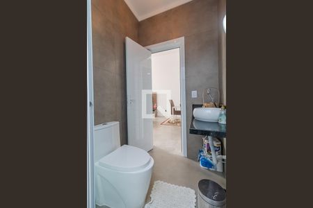 Casa à venda com 195m², 3 quartos e 2 vagasLavabo