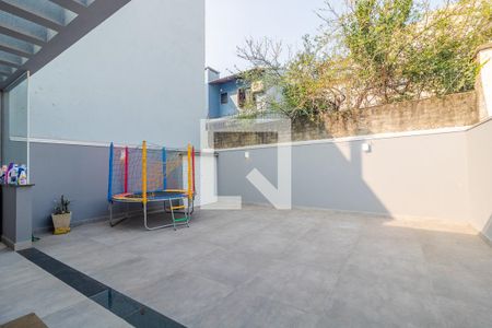 Casa à venda com 195m², 3 quartos e 2 vagasQuintal