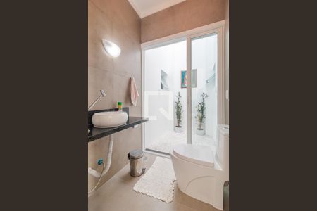 Casa à venda com 195m², 3 quartos e 2 vagasLavabo