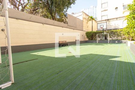 Apartamento para alugar com 104m², 3 quartos e 3 vagas Apartamento para alugar com 104m², 3 quartos e 3 vagasÁrea comum - Quadra esportiva