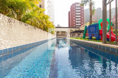 Apartamento para alugar com 104m², 3 quartos e 3 vagas Apartamento para alugar com 104m², 3 quartos e 3 vagasÁrea comum - Piscina