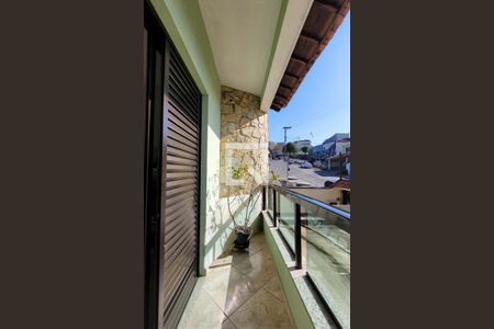 Casa à venda com 300m², 3 quartos e 4 vagas Casa à venda com 300m², 3 quartos e 4 vagasSacada