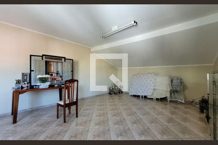 Casa à venda com 300m², 3 quartos e 4 vagas Casa à venda com 300m², 3 quartos e 4 vagasSala 2