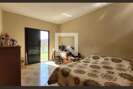 Casa à venda com 300m², 3 quartos e 4 vagas Casa à venda com 300m², 3 quartos e 4 vagasSuíte 3