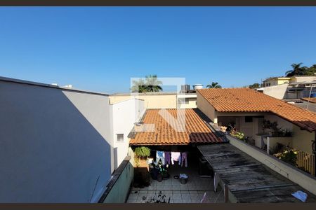 Casa à venda com 300m², 3 quartos e 4 vagas Casa à venda com 300m², 3 quartos e 4 vagasVista