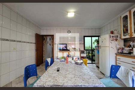 Casa à venda com 300m², 3 quartos e 4 vagas Casa à venda com 300m², 3 quartos e 4 vagasCozinha