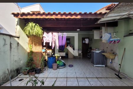 Casa à venda com 300m², 3 quartos e 4 vagas Casa à venda com 300m², 3 quartos e 4 vagasArea externa