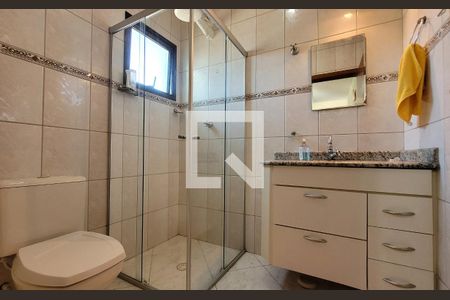 Casa à venda com 300m², 3 quartos e 4 vagas Casa à venda com 300m², 3 quartos e 4 vagasBanheiro da suíte 2