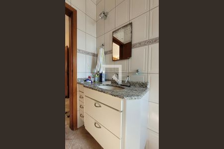 Casa à venda com 300m², 3 quartos e 4 vagas Casa à venda com 300m², 3 quartos e 4 vagasBanheiro da suíte 3