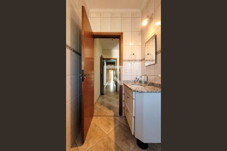 Casa à venda com 300m², 3 quartos e 4 vagas Casa à venda com 300m², 3 quartos e 4 vagasBanheiro da suíte