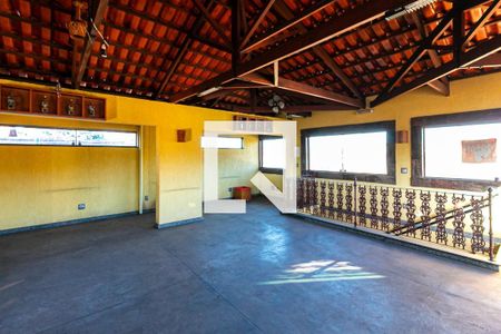 Casa à venda com 484m², 2 quartos e 4 vagasÁrea Externa