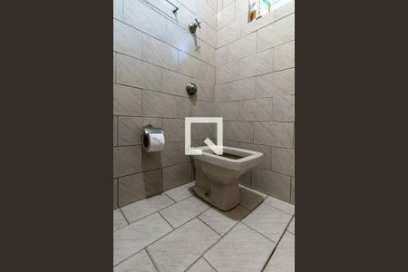 Casa à venda com 484m², 2 quartos e 4 vagasBanheiro